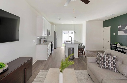 Port Wentworth Apartment | Landing | Stylish 2BD, Clubhouse, Gym