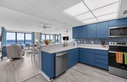 Ocean Drive Condo | Large 4 bedroom OceanFront!