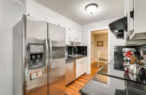 Ladson House | Large Yard & Fire Pit! Pet-Friendly Home in Ladson