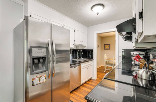 Ladson House | Large Yard & Fire Pit! Pet-Friendly Home in Ladson