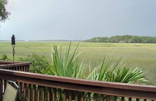 Saint Helena Island House | LATE SUMMER DISCOUNTED PRICES! Center Island Location