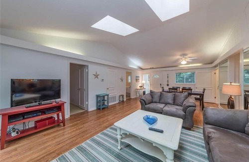 Lawton Woods House | Lawton Road - Three Bedroom Home - 10
