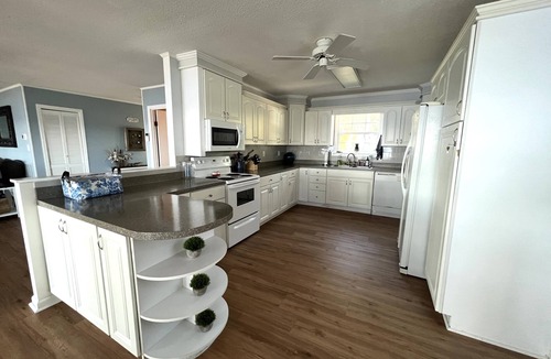Summerton House | Life is better at the Lake Lakefront home that sleeps 13!
