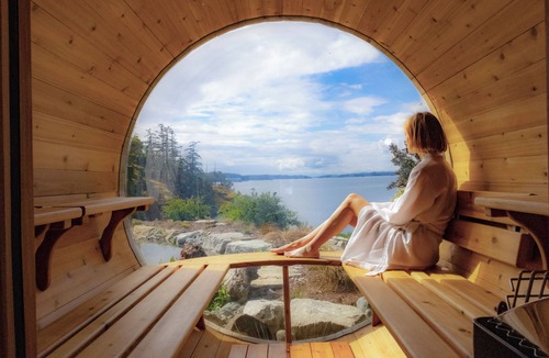 Salt Spring Island Resort | Lightwater Cove