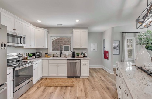 North Charleston House | Lilly Pad at Park Circle