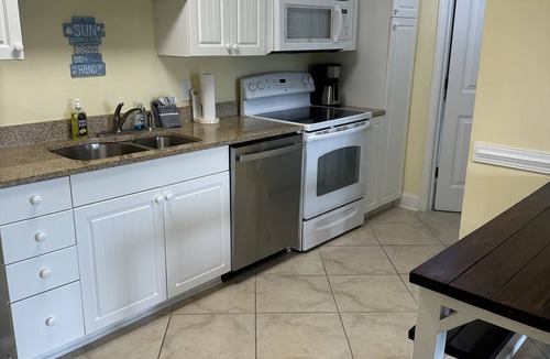 North Litchfield Beach Condo | Litchfield Beach and Golf Resort One bedroom condo