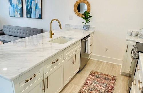 Cannonborough Elliotborough House | Location & charm on a quaint street in a desirable area of downtown Charleston