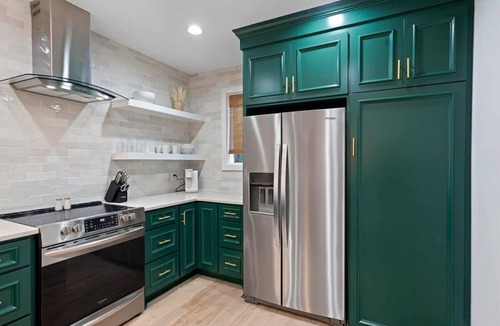 Cannonborough Elliotborough House | LOCATION! Stunning Downtown Home Steps to King St