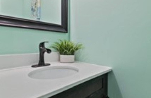 Columbia Apartment | Lovely 2 bedroom apartment minutes from Ft. Jackson and VA Hospital