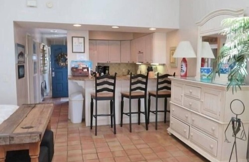 Harbour Town Villa | Lovely Harbour Town Villa w/Veranda Overlooking Calibogue Sound