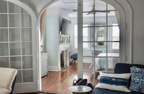 Westside House | Lovely & Historical 3BR - Balcony - Central Location