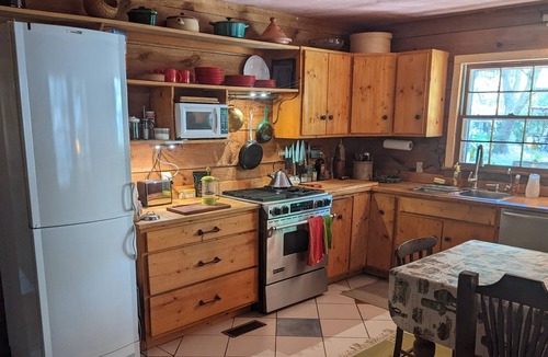 McClellanville House | Lovely rustic home, short walk to the village experience in McClellanville.
