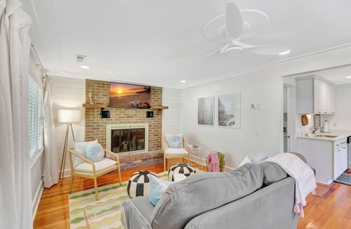 Mount Pleasant House | Lowcountry Retreat located in perfect central Mt Pleasant location