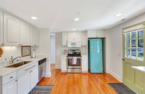 Mount Pleasant House | Lowcountry Retreat located in perfect central Mt Pleasant location