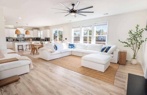 Hanahan House | Lowcountry Waterfront Home with Peloton & Office
