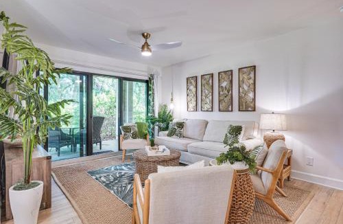 Seabrook Island Villa | Luxe Tropical Resort Escape - Beaches Nearby!