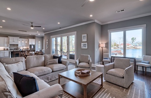 Chapin House | Luxurious and spacious 5-bedroom lake house in peaceful Lake Murray