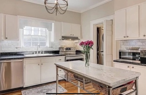 High Point House | Luxurious Cape Cod in Emerywood - Minutes to Furniture Market & HP University