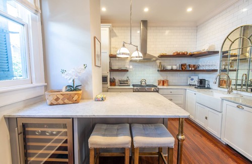 South of Broad House | Luxurious, Renovated South of Broad Condo