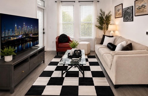 Charlotte Apartment | Luxury 2BR and 2BA Uptown CLT Retreat ;Walk to BOA Stadium & City Hotspots