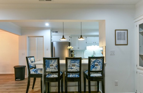 Charleston House | Luxury 3BR/ 2.5 BA Townhouse on James Island
