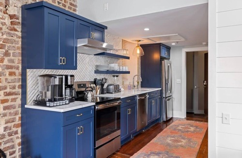 French Quarter House | Luxury 4bd French Quarter Retreat w. Parking!