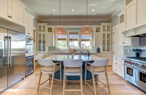 Isle of Palms House | Luxury Ocean Blvd. POOL/HOT TUB, PUTTING GREEN, ROOF TOP