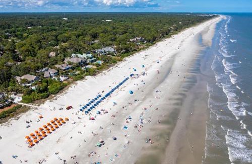 Oceanside House | Luxury Oceanfront 7 BR 7 BA Wonderful Pool Deck Beach gear and bike rentals included