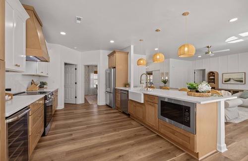 Mint Hill House | Luxury Retreat Perfect for Family Events, Sleeps 13 people.