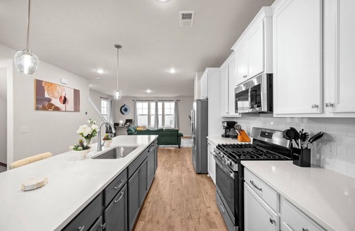 Summerville House | Luxury Summerville Retreat, Kings Rooms, Bunks, Workspace, Sleeps 10