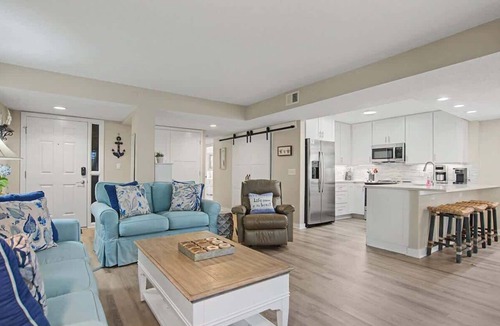South Beach Condo | Luxury Villa, w/Patio Steps to Beach Hilton Head