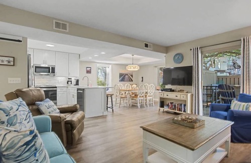 South Beach Condo | Luxury Villa, w/Patio Steps to Beach Hilton Head