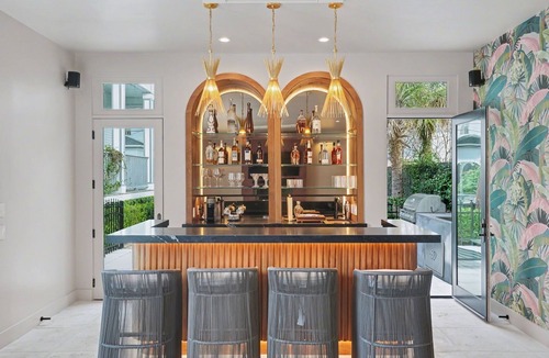 Metropolitan House | Maison Barnard | Starland's Most Stunning Home + Private Pool, Event Space