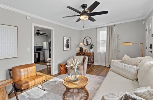 Columbia House | MinsDwntwn, Arena, Vista, USC 2 beds, 1 bath private parking, pets West Columbia
