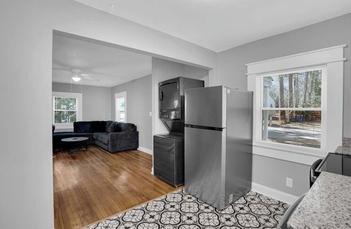 Columbia House | Minutes To Downtown, Ft. Jackson