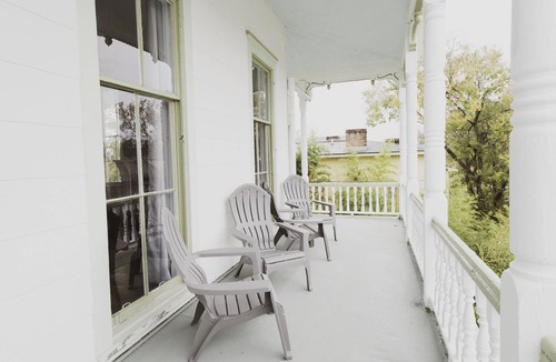 Historic Downtown Savannah Apartment | Modern 2-Bedroom Apartment in Victorian District ★ Prime Location ★ Near Forsyth