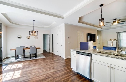 Ponderosa - Wingate House | Modern 3bed/2bath House near Charlotte Uptown and airport!