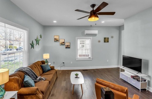 Downtown Greensboro Apartment | Modern Apartment near Downtown Greensboro