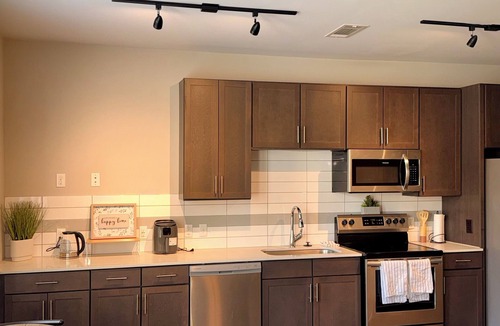Villa Heights Apartment | Modern Cozy Stay in Charlotte Free Parking + Great Location
