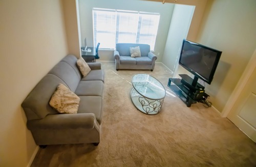 Ladson Apartment | modern cozy