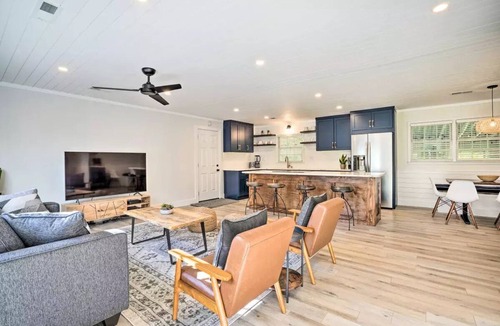 Old Village House | Modern House in Old Village. Walk to Dining & Coffee. Bikes, Ping Pong, Fire Pit