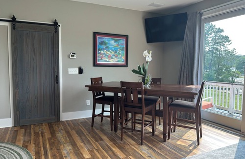 Moncks Corner Apartment | Modern Lakeview Studio/Peaceful Executive Retreat near Charleston, SC