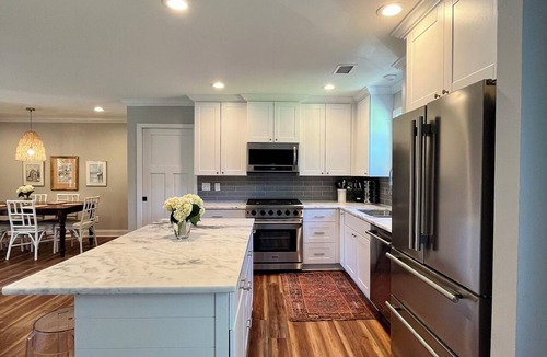 Mount Pleasant House | Mt Pleasant Cottage-Downtown, Shem Creek & Beaches