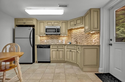 Long Bay Estates House | Myrtle Beach Home on the Ocean! Sun Deck! Pool! Spa! Two Master BRs! Pool Table!