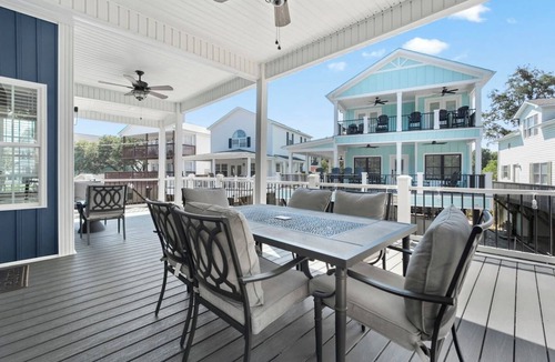 Surfside Beach House | Myrtle Beach Ocean Lakes 5BR Luxury Family Home, 192 Steps to Beach + Free Golf Cart
