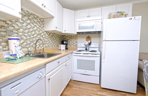 Myrtle Beach House | Myrtle Beach Resort A0405 OCEANFRONT 1 bedroom condo -Fun in the sun!!!