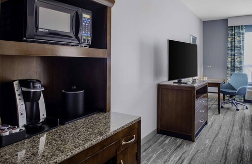 Charleston Hotel | Near Beaches | Terrace Bar. Pool & Pet-friendly