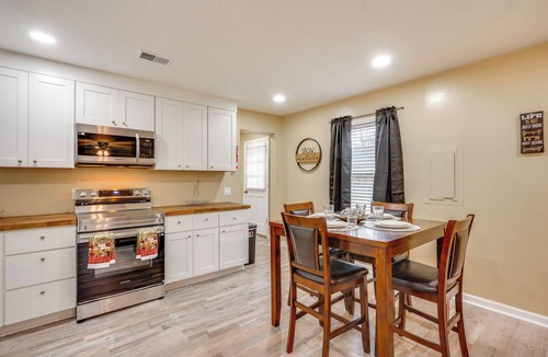West Ashley House | Near Citadel Mall! Extended Getaway 8 Mi to Dtwn