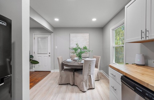 Beaufort Cottage | Near Parris Island, minutes to M.C.R.D and downtown