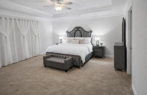Garner House | Near Raleigh with 6-Beds huge Home Sleeps 12